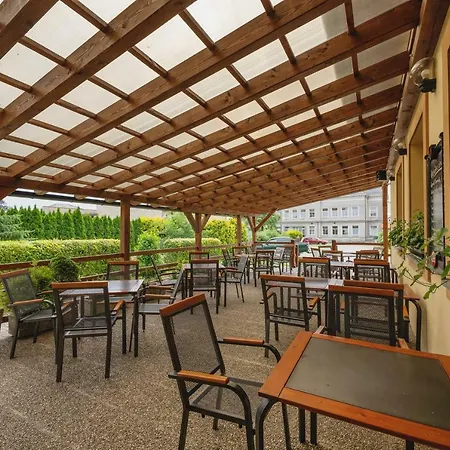 Отель Taverna Яворник