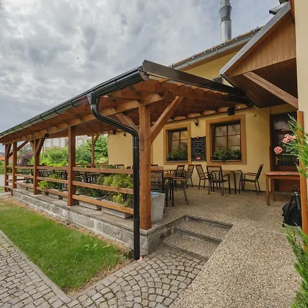 Отель Taverna *