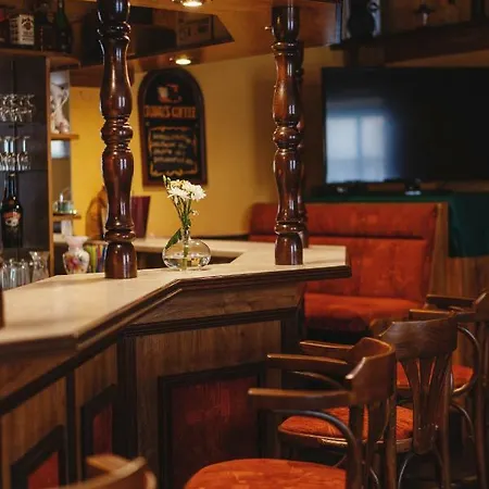 Taverna Отель