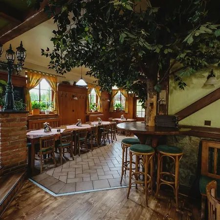 Taverna Отель