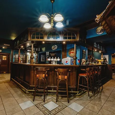 Taverna Отель Яворник