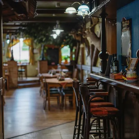 Отель Taverna Яворник