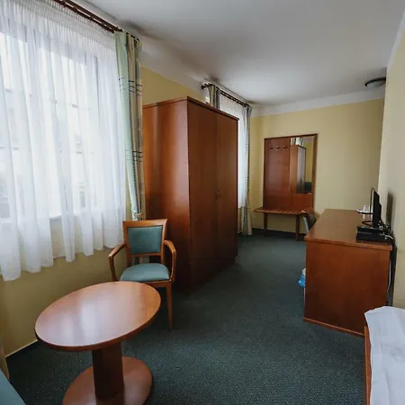 Отель Taverna
