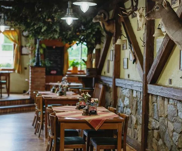 Отель Taverna Яворник